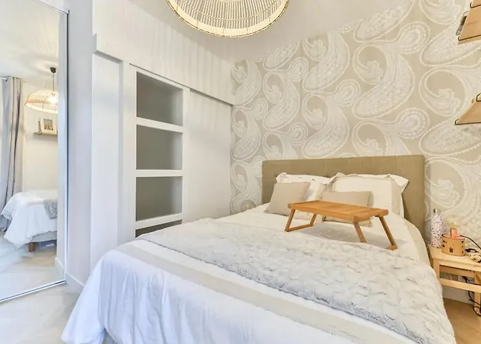 Joli Appartement Bois De Vincennes, Metro 1, Rer A